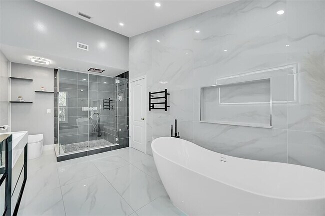 Building Photo - 7501 Red Bay Pl