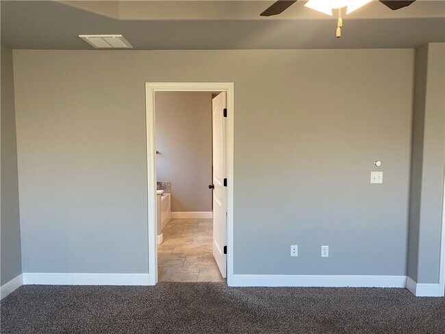 Building Photo - 3550 Macintosh Way