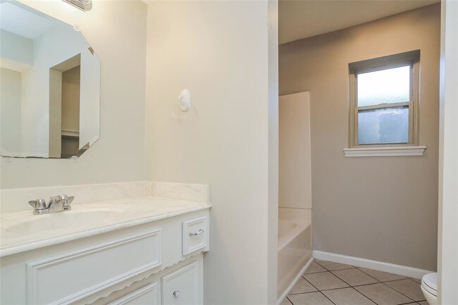 Building Photo - 12610 Pine Bough Ln