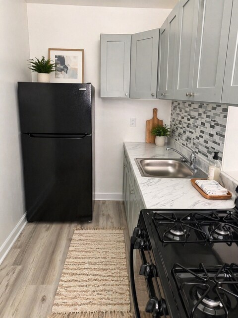 Building Photo - 2329 E 70th St