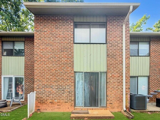 Building Photo - 1275 Teakwood Pl