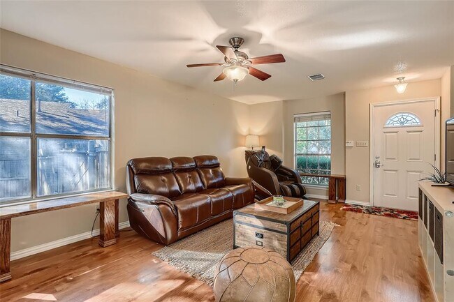 Building Photo - 7023 Riverton Dr