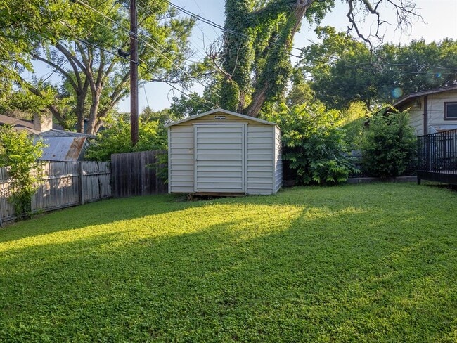 Building Photo - 4804 Broadhill Dr