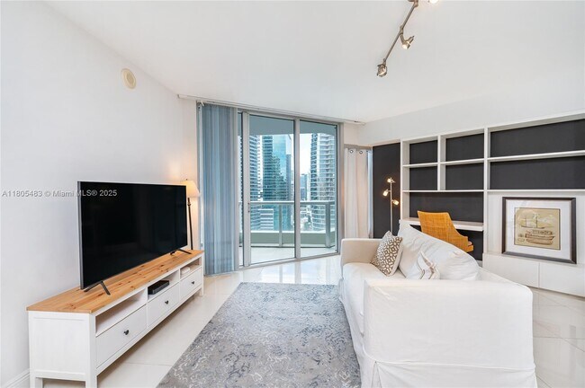 Building Photo - 475 Brickell Ave