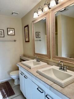 Building Photo - 2601 S Broadmoor Dr