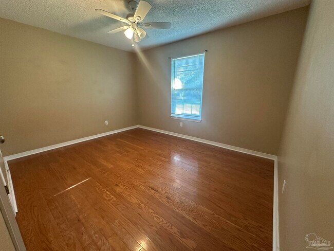 Building Photo - 1301 Little Creek Cir