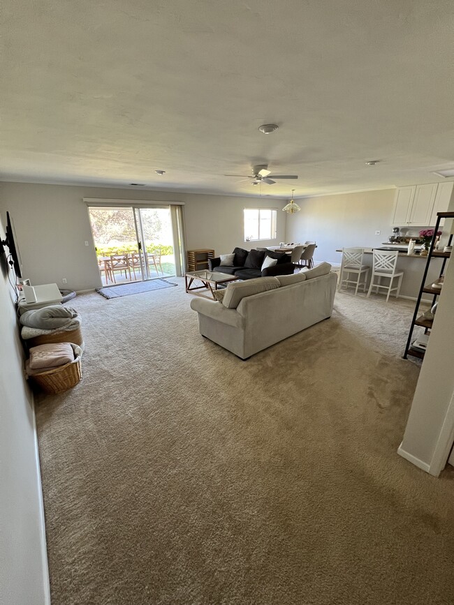 Building Photo - 6850 Clara Lee Ave