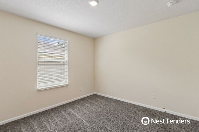 Building Photo - 65206 Lagoon Forest Dr