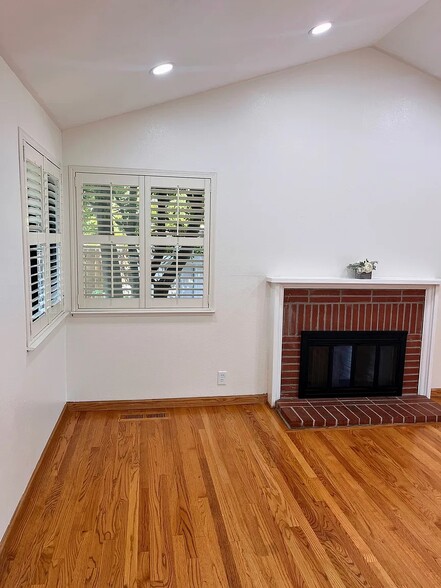 Building Photo - 3120 Silbury Ct