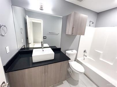 Building Photo - 8 W Harrison Ave