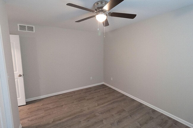 Building Photo - 4836 Meadow Lark Ln