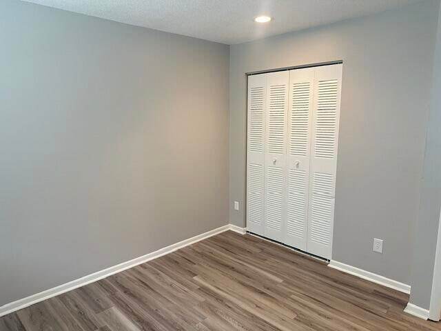 Building Photo - 2075 Clingan Dr NW