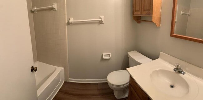 Building Photo - 6133 Meadow Rose Ln