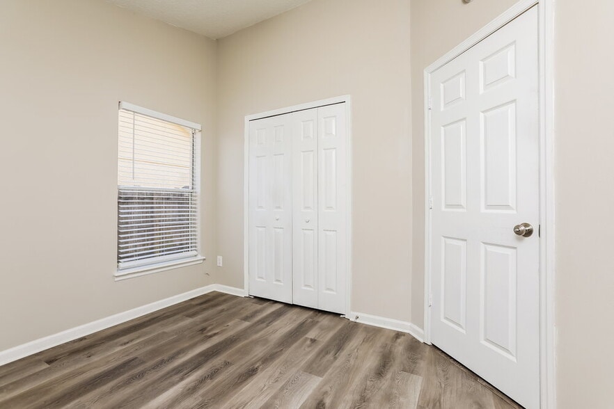 Building Photo - 371 Snowshoe Ct