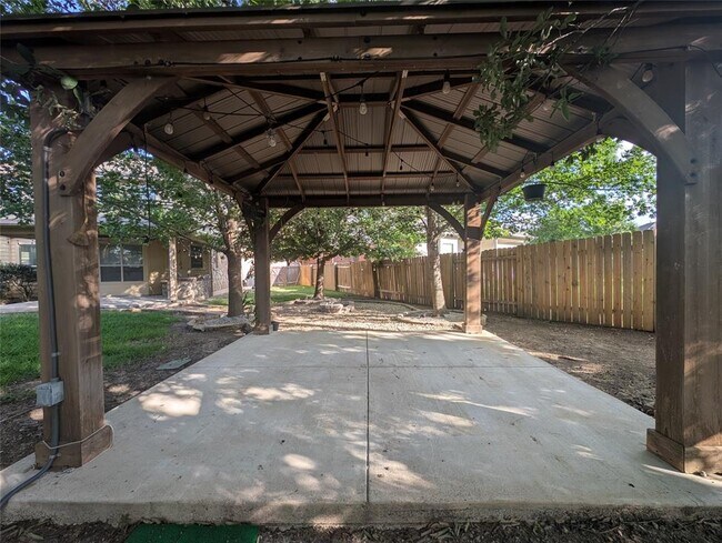 Building Photo - 1602 Westmeadow Trail