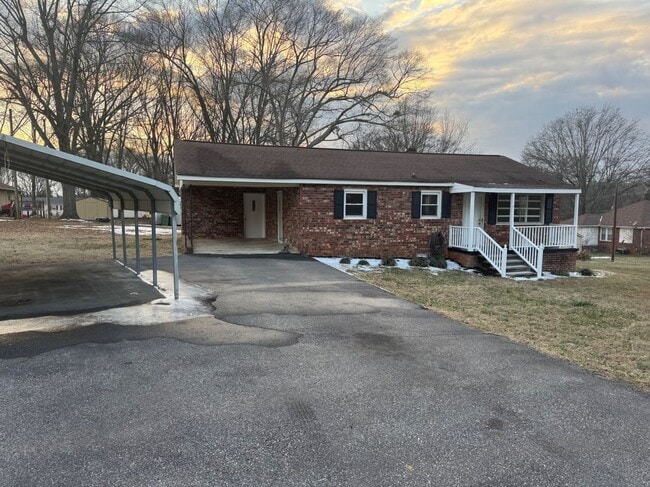 Building Photo - 261 State Rd S-42-9222