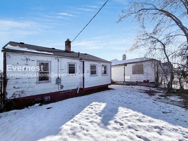 Building Photo - 18559 Mackay St