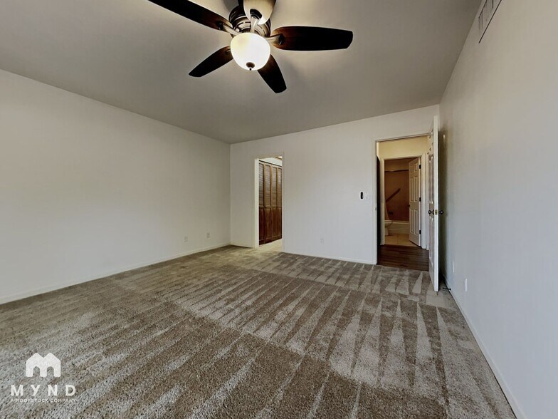 Building Photo - 1550 N Stapley Dr
