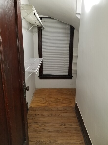 Spare closet - 4939 W Cornelia Ave