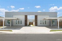 Building Photo - 14 Ozark Ave