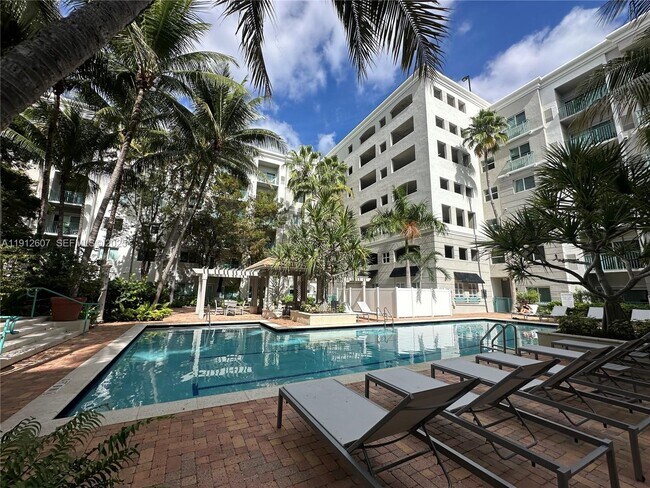 Building Photo - 6001 SW 70th St