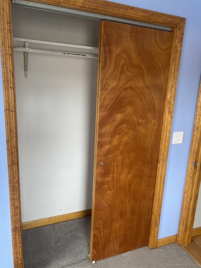 Building Photo - 21 S Division St