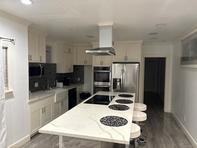 Building Photo - 3021 Gray St