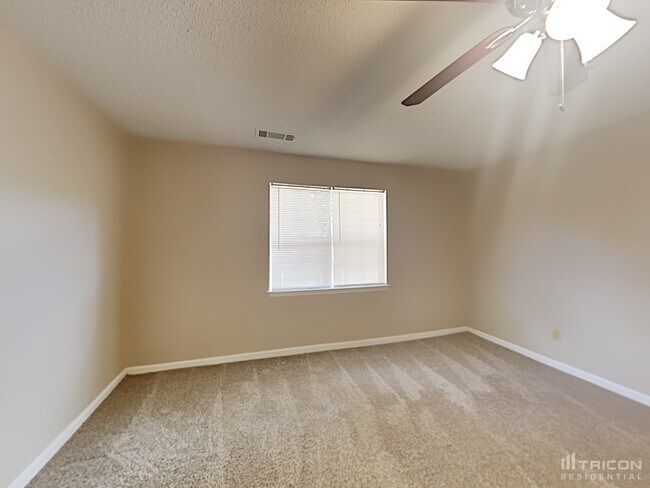 Building Photo - 1684 Watercrest Cir