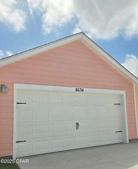 Building Photo - 8634 Sand dollar Dr