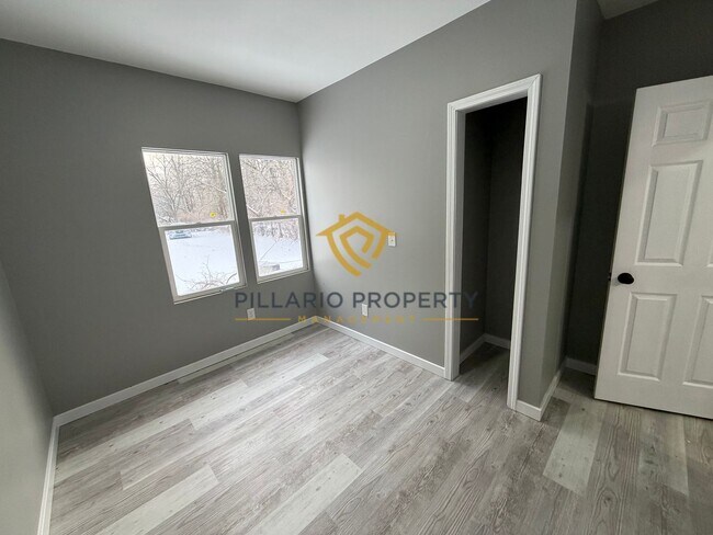 Building Photo - Renovated 3-Bedroom Near State Fairgrounds, Available NOW!