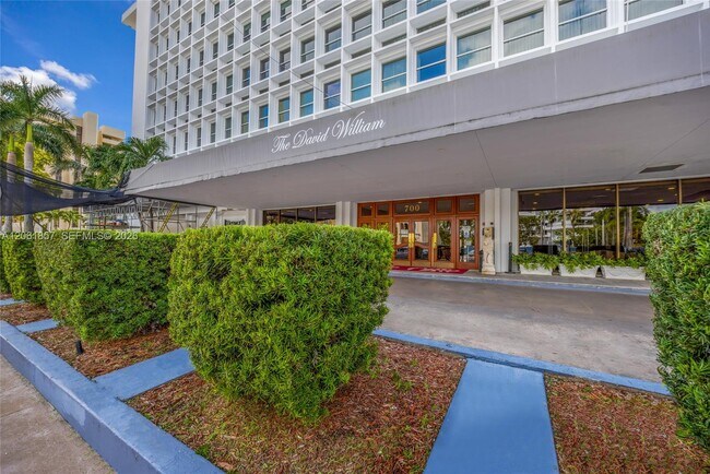 Building Photo - 700 Biltmore Way