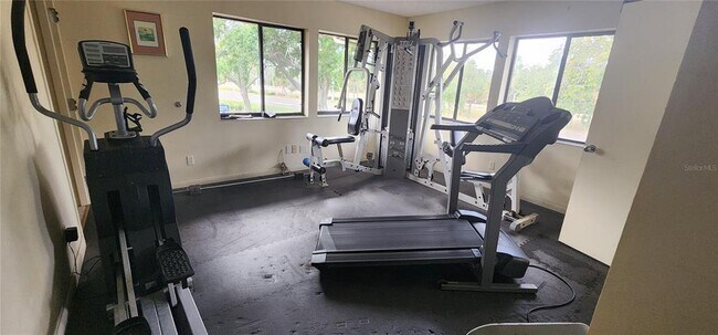 Building Photo - 1515 Pinellas Bayway S