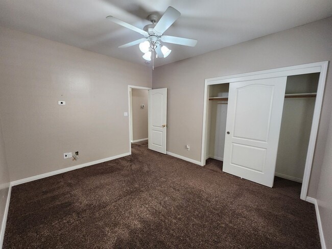 Building Photo - 5104 Villa Bella Ln