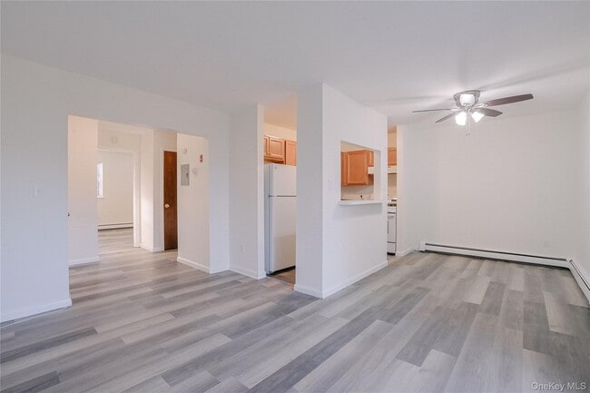 Building Photo - 3 Locust Ct