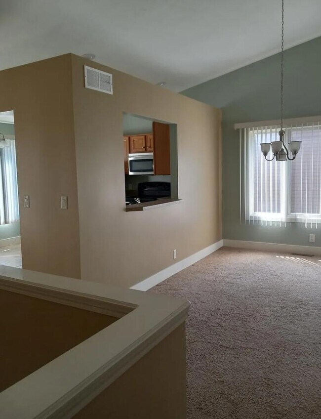 Building Photo - 311 E 20th St