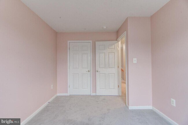 Building Photo - 7700 Duneiden Ln
