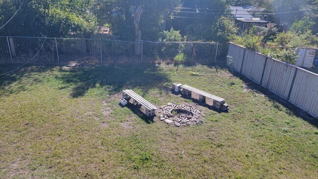 Large Backyard - 5512 11th Ave S