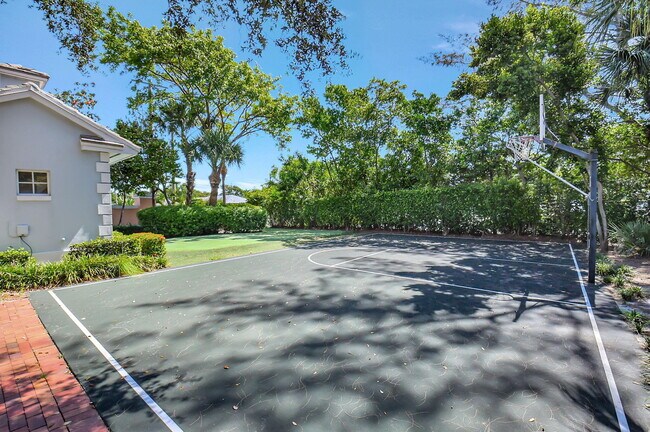 Building Photo - 1054 E Heritage Club Cir