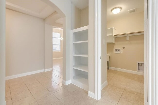 Building Photo - 22614 Birch Ridge Meadow Dr