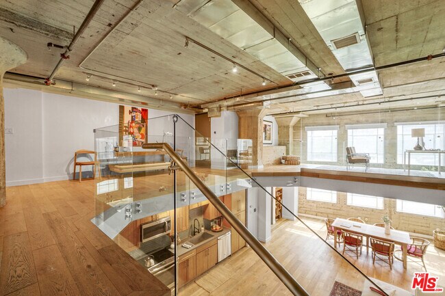 Building Photo - 1855 Industrial St