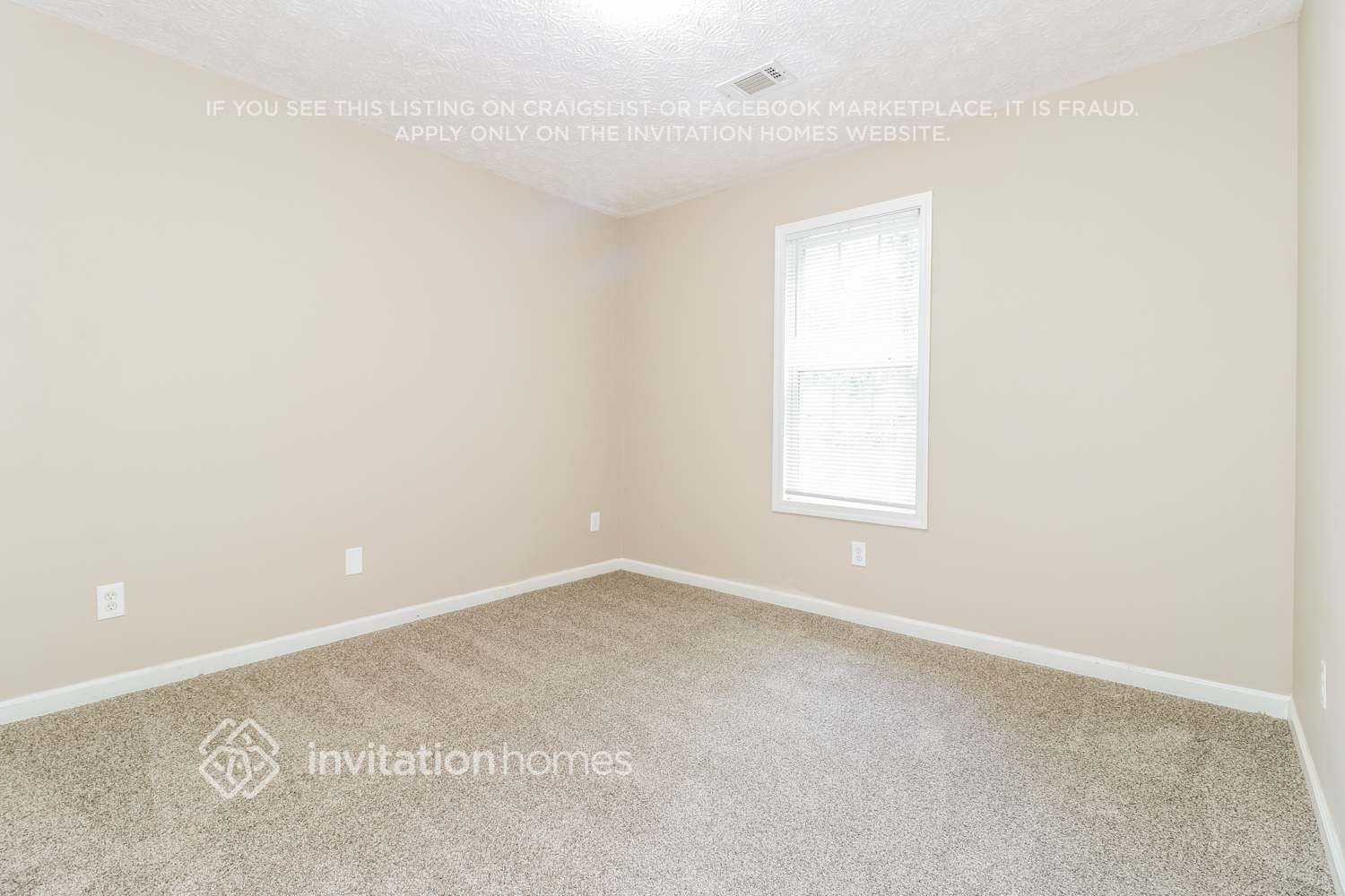 Building Photo - 135 Long Creek Dr