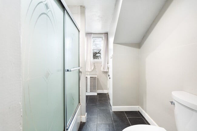 Building Photo - 26 Van Ness Terrace