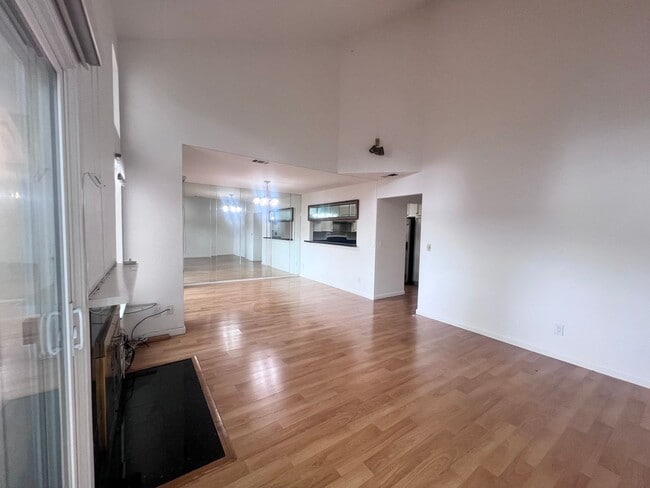 Building Photo - Two Story 3 Bed/Bath Single Family Home In Milpitas, Ca. For Rent!!! $500 OFF FRIST MONTHS RENT!