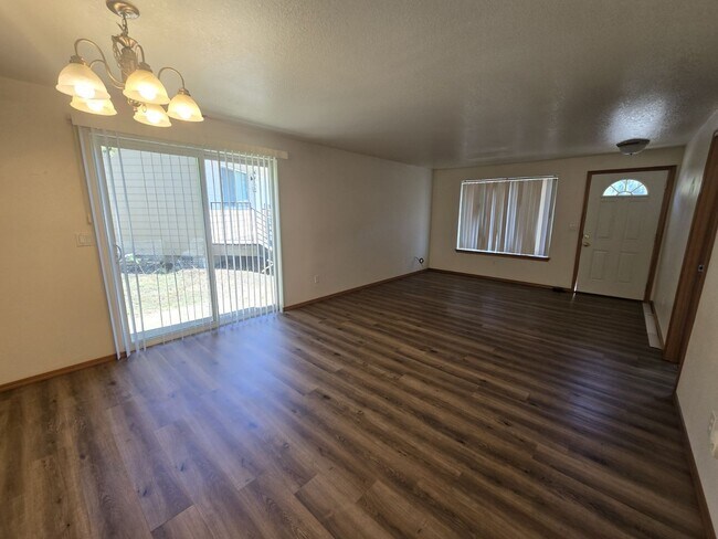 Building Photo - 514 Maylea Pl