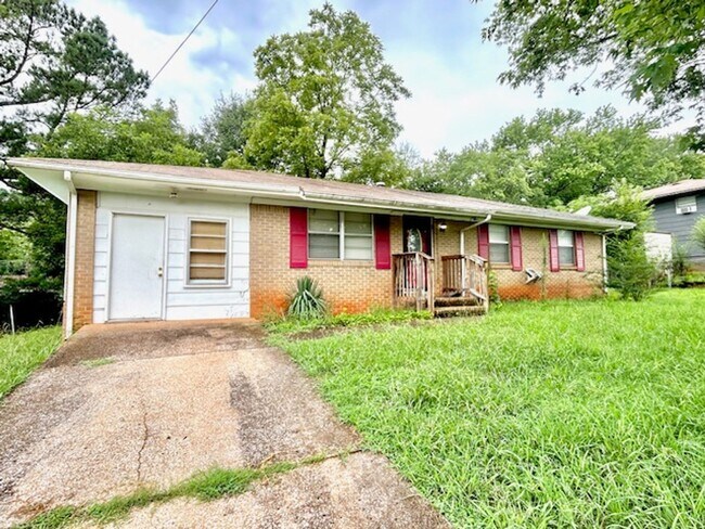 Building Photo - 3305 E Tucker Dr NW