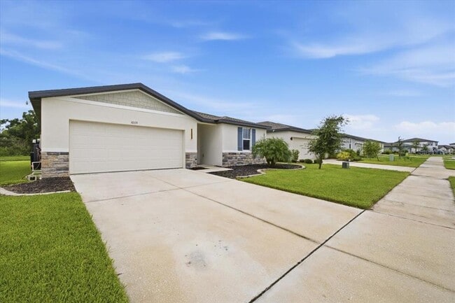 Building Photo - 10119 Daybreak Glen
