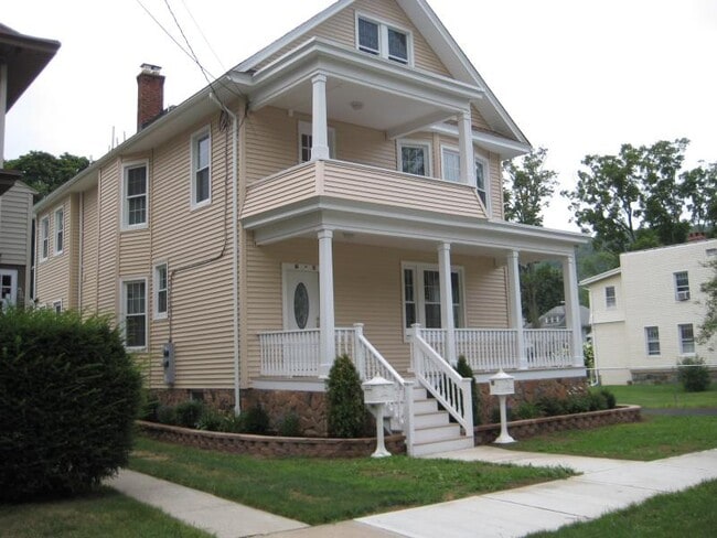 Building Photo - 54 Baker Ave