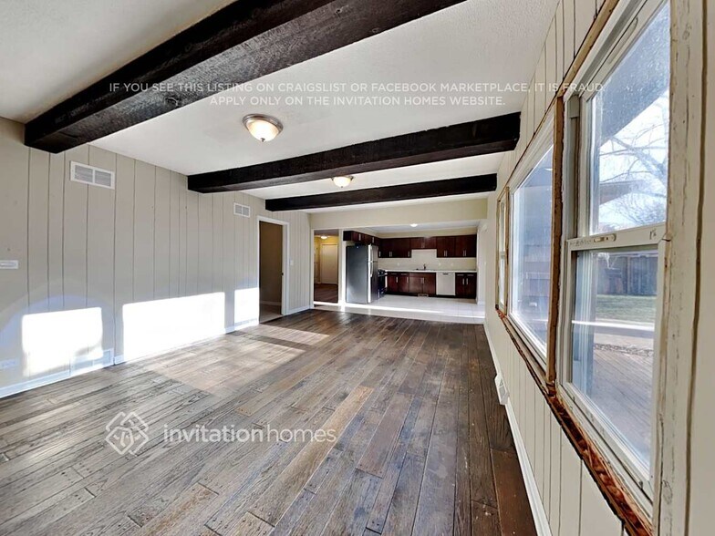 Building Photo - 3202 Pheasant Dr