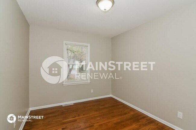 Building Photo - 9302 FAIRWOOD DR, KANSAS CITY, MO 64138