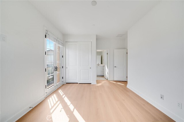 Building Photo - 64 Meander